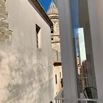 San Lorenzo Apartamentos Y Suites