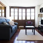 Nikolas By Smiling Rentals