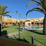 Apartamento Primera Linea De Playa Con Piscina.