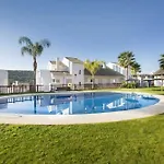 Albayt Nueva Alcaidesa Apartments