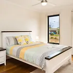 Cosy On Currawong