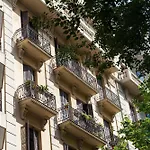 Sunny Flats Apart