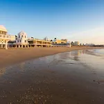 Playa La Caleta Cadiz Barrio La Vina Parking Gratis