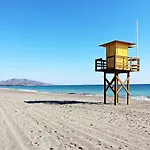 Lovely Apartment Near The Beach