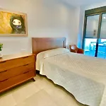 Chalet Con Piscina Privada En La Urb. De Puerto Rey
