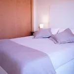 Sunny Place 2 Bedrooms, 8 Min From The Beach