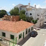 Lo Pagan Con Vistas Al Mar