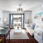 Dona Lola Beach House