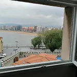 Atico En Cimadevilla Mirando Al Mar