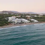 Luna Beach