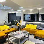 Villa Moderna Con Piscina Privada, Jardin Y Vista Al Mar
