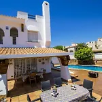 R116 Casa Adosada Con Piscina Privada En Cunit
