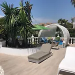 R02 Luxury Apartment In Villa With Pool And Garden