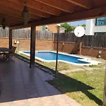 Chalet Moderno Con Piscina En Calafell