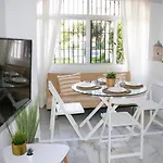 Apartamento 2 Dormitorios Al Lado De La Playa