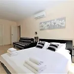 Apartment London