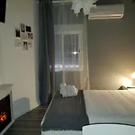 Intimo Y Acogedor 