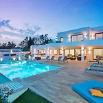 Extravagant 8 Bdrm Villa In Marbella, Beachside
