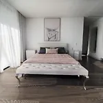 Mirabella 4