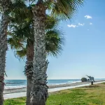2 Bedroom Gorgeous Apartment In Oropesa