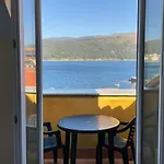 Apartamento En La Playa De Quenxe