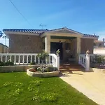 Chalet Con Encanto Y Piscina