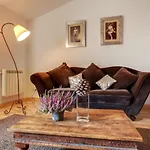 Fabulous 2 Bed With Terrace Close To Plaza Espana