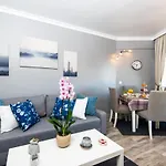 Beachfront Apartment Puerto Marina