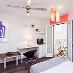 Pleasant Studio With Balcony Close To Camp Nou