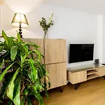 Kuros House