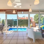 Villa Wine Experience Cambrils - Wine, Art & Games