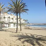 Puerto Banus .,Gray De'Albion