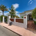 Casa Estilo Andaluz Con Piscina
