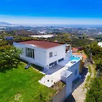 Holiday Home Leonor By Interhome