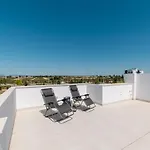 Strandnaera Villa Med Privat Pool