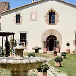 Masia Del Siglo XIV Cerca De Barcelona