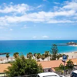 1 1 Beautiful Seafront With Balcony And Wifi