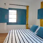 Lovely Flat Fira Mwc