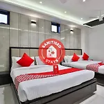 Capital O 15635 Elite Rooms & Banquet