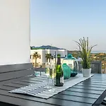 Luxury Apartment Michael