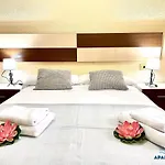 Apartbeach Buigas Llum Center