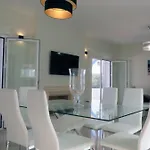 Villa De Lujo En Sancti Petri