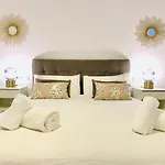 Gleaming & Well Located Apartment In Malaga Center
