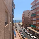 El Pisito De Otelo Junto A La Playa.