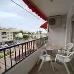 Apartamento Con Aire Acondicionado De Tres Dormitorios En El Centro Y Junto A La Playa