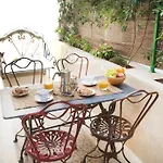 We Town House With Terrace