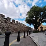 Arte Y Descanso. Apartamento Ubicado Al Lado Del Puerto Deportivo, En Pleno Casco Historico-Artistico De Cimadevilla Y Entre Las Dos Principales Playas De Gijon.