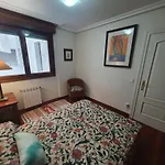 Acacias - Piso Amplio En Playa De Poniente Para 6 Personas Con Garaje - Vut-2654-As
