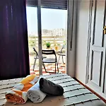 Frenta A La Playa Malaga-Antonio Machado