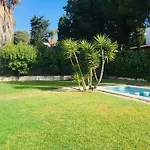 Villa Estilo Californiano Con Piscina